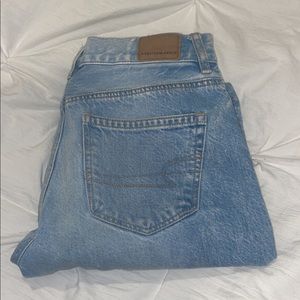 American Eagle Mom Jean